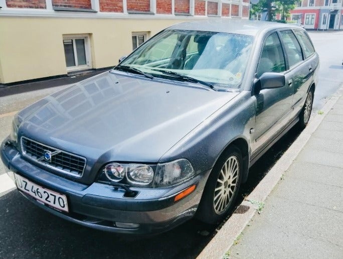 Volvo V40 1,8  5d
