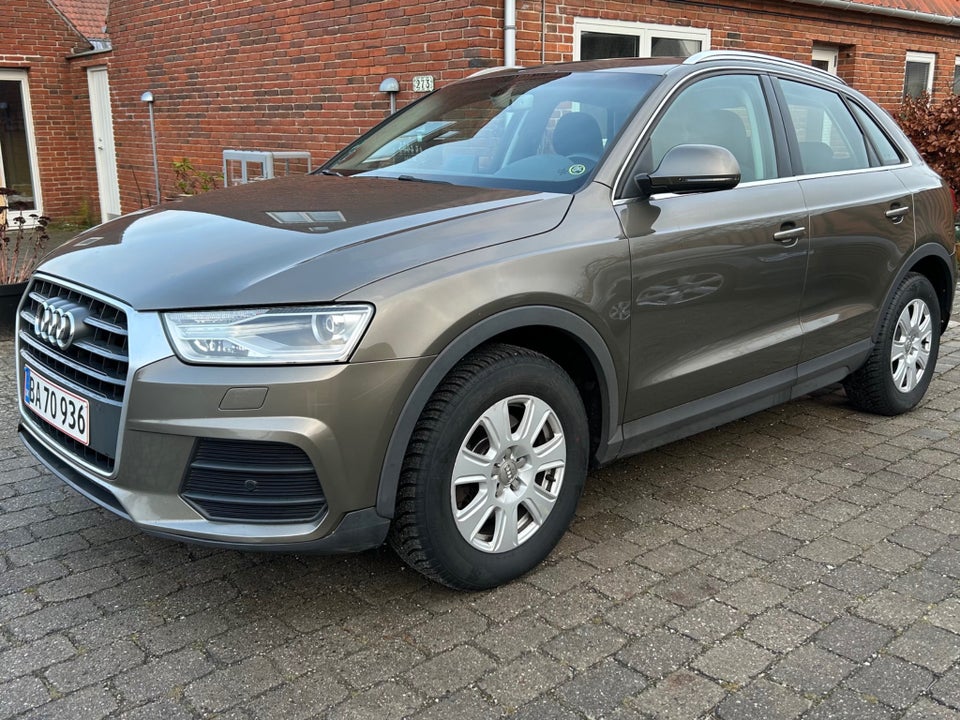 Audi Q3 1,4 TFSi 150 S-tr. 5d