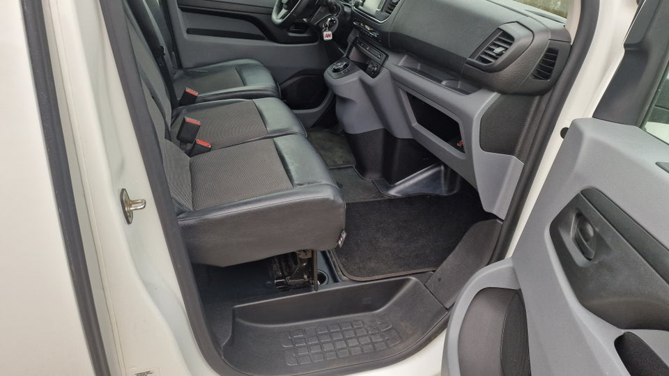 Peugeot Expert 2,0 BlueHDi 144 L2 Premium EAT8 Van