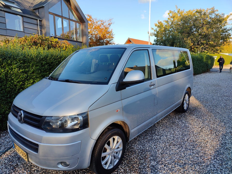 VW Transporter 2,0 TDi 140 Kombi lang DSG 4d