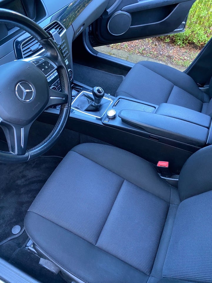 Mercedes C180 2,2 CDi stc. BE 5d