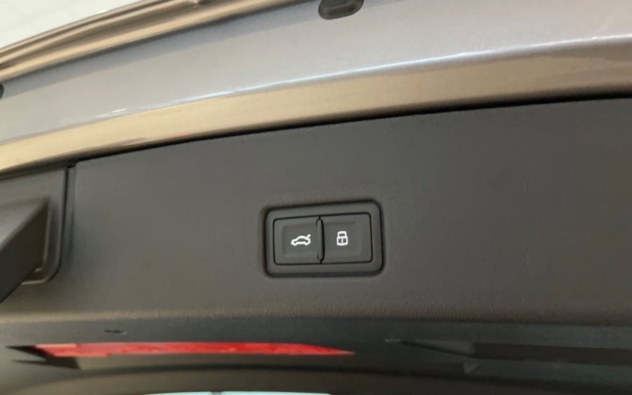 Audi Q4 e-tron 50 S-line quattro 5d