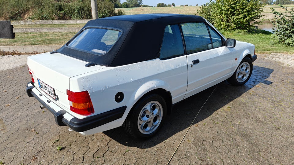 Ford Escort 1,6 XR3i Cabriolet 2d