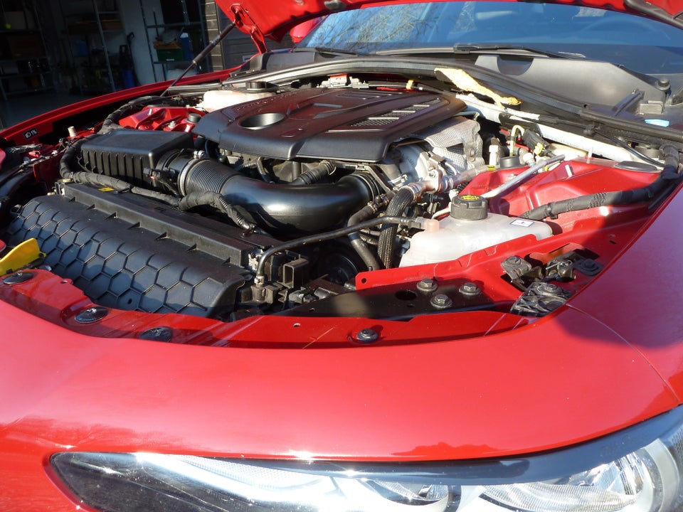 Alfa Romeo Giulia 2,0 T 200 Super aut. 4d