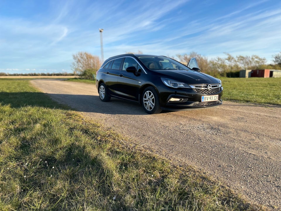 Opel Astra 1,6 CDTi 136 Enjoy Sports Tourer 5d