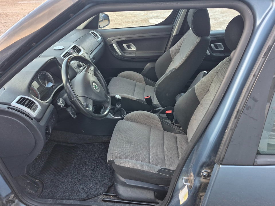 Skoda Roomster 1,4 16V Style 5d