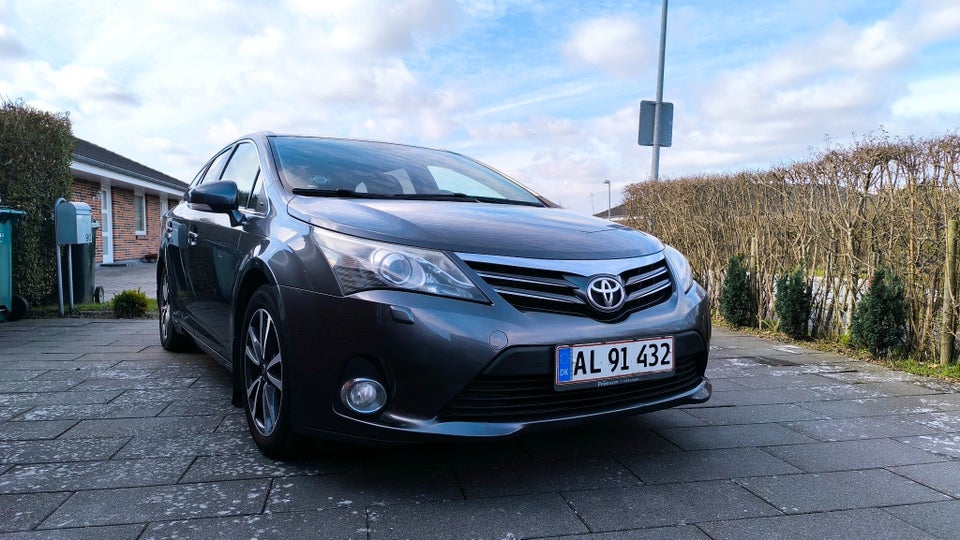 Toyota Avensis 2,0 D-4D T2 Premium stc. 5d