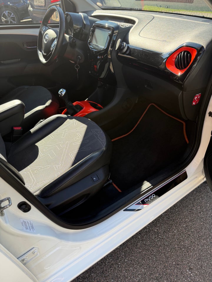 Toyota Aygo 1,0 VVT-i x-sky 5d