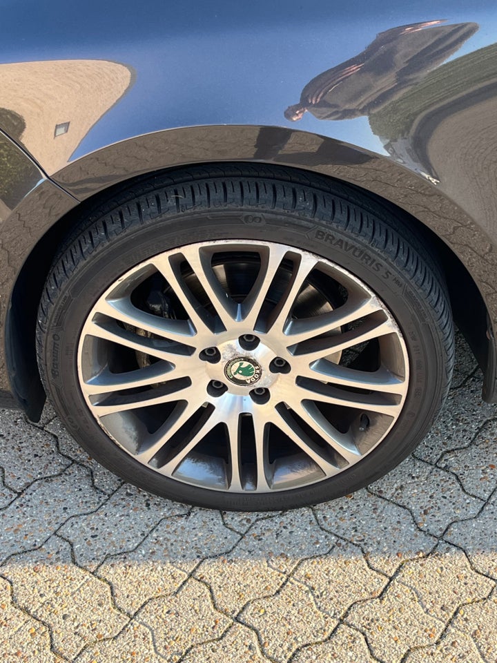 Skoda Superb 1,8 TSi 160 Elegance Combi DSG 5d