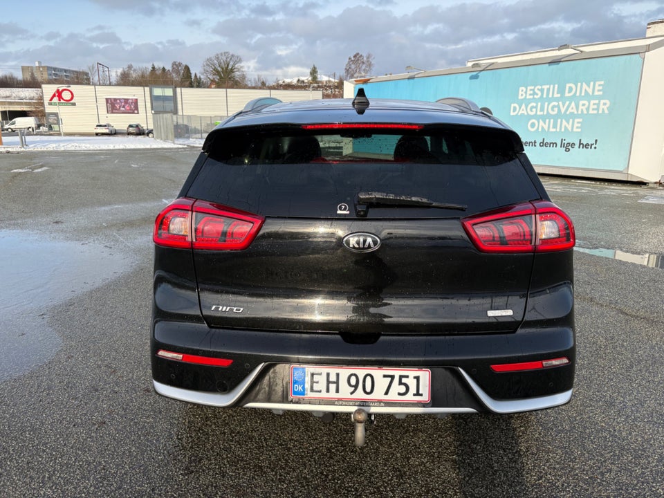 Kia Niro 1,6 HEV Attraction+ DCT 5d