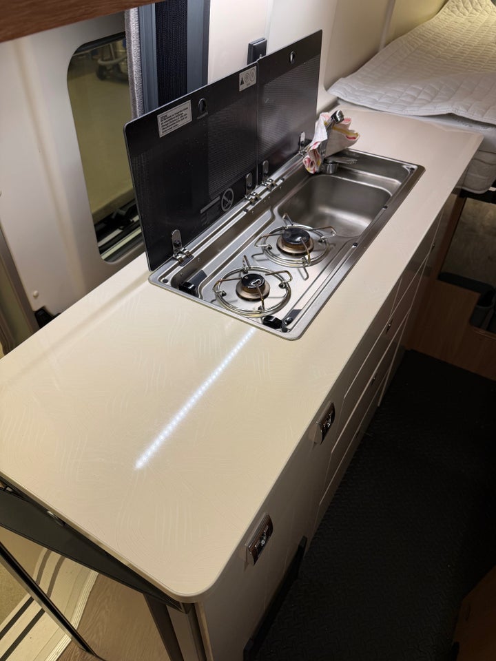 Fiat Hobby 2,3 MJT Vantana K65 ET Deluxe aut. 5d