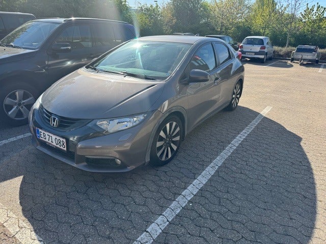 Honda Civic 2,2 i-DTEC Comfort 5d