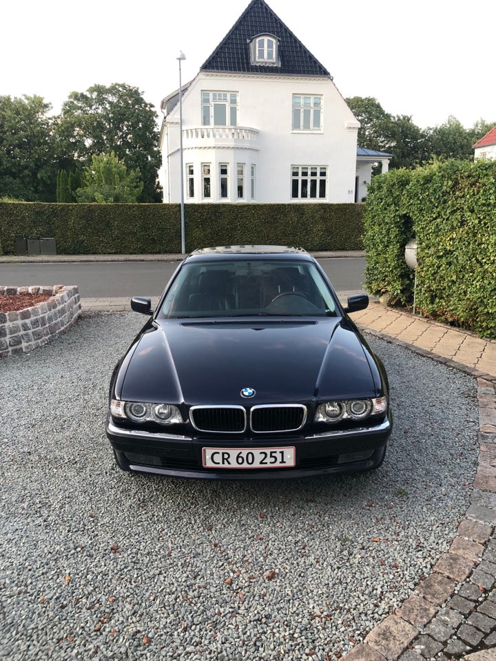 BMW 728i 2,8  4d