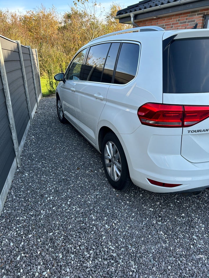 VW Touran 2,0 TDi 150 Highline DSG 7prs 5d