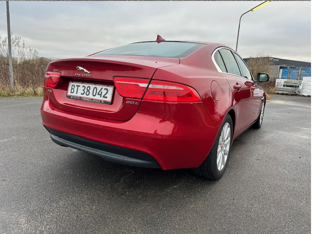 Jaguar XE 2,0 P200 Prestige aut. 4d