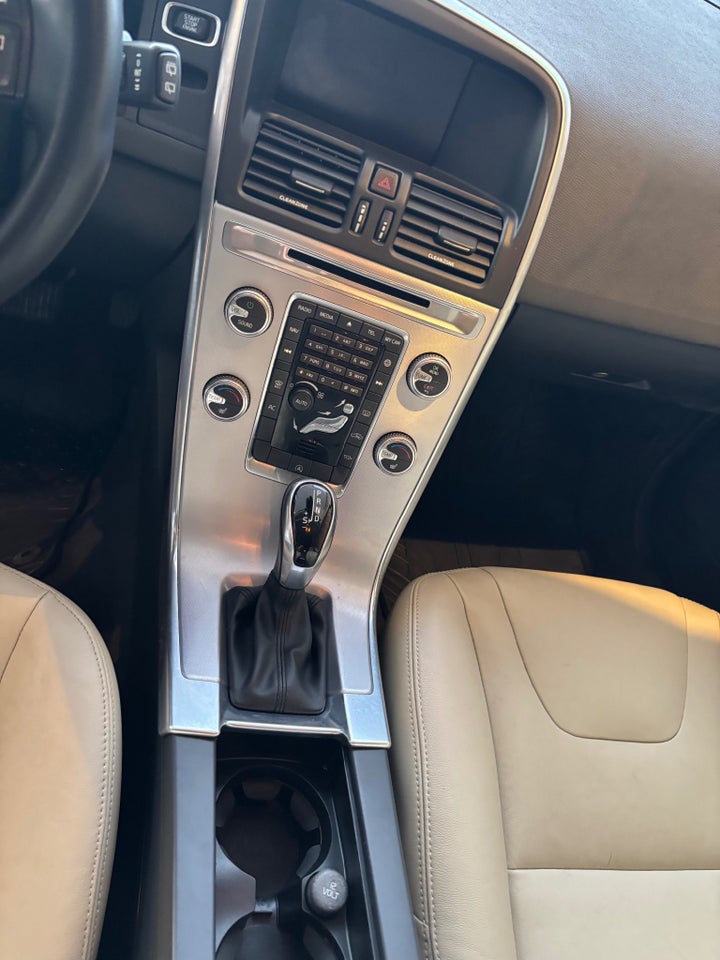 Volvo XC60 2,0 D3 150 Momentum aut. 5d