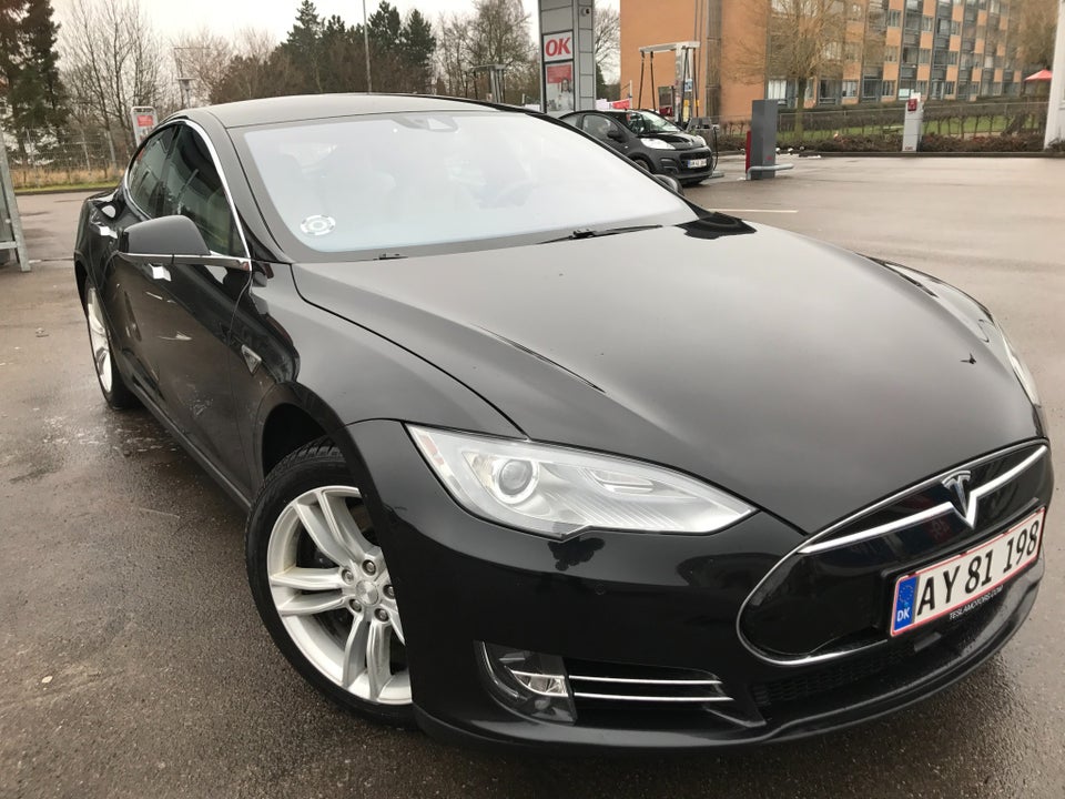 Tesla Model S 85 5d