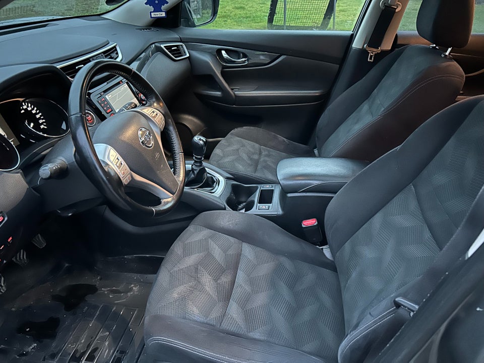 Nissan X-Trail 1,6 dCi 130 N-Connecta 7prs 5d