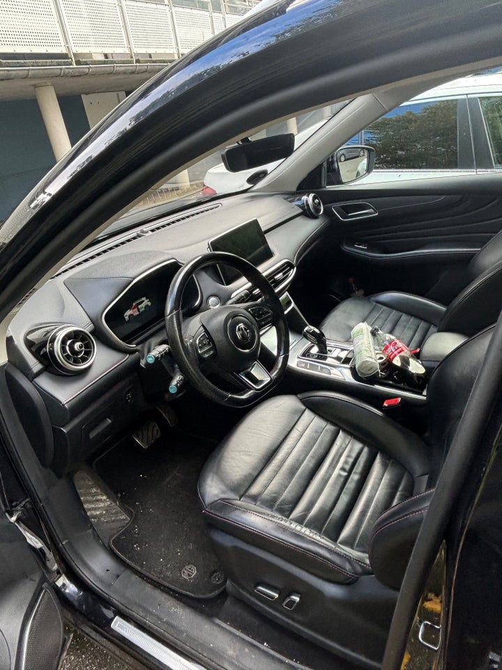 MG EHS 1,5 PHEV Luxury 5d