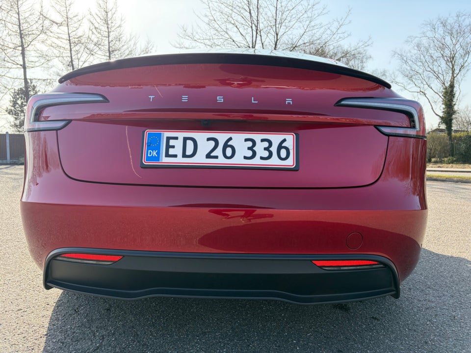 Tesla Model 3 RWD 4d