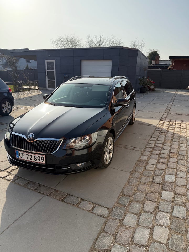 Skoda Superb 2,0 TDi 170 Elegance Combi DSG 5d