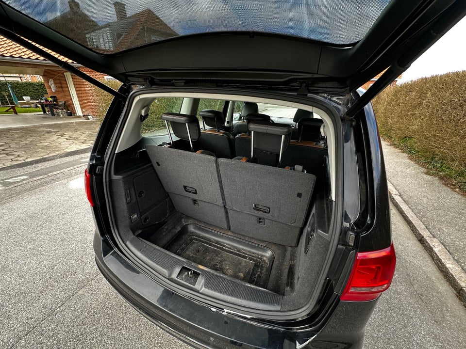 VW Sharan 2,0 TDi 140 Highline DSG BMT 7prs 5d