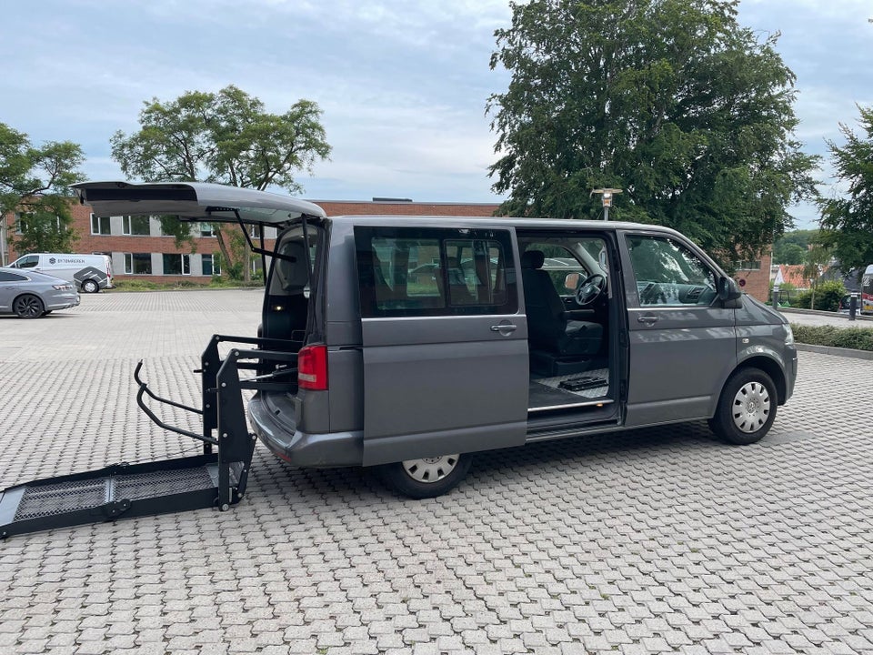 VW Caravelle 2,0 TDi 140 Comfortline DSG lang 4d