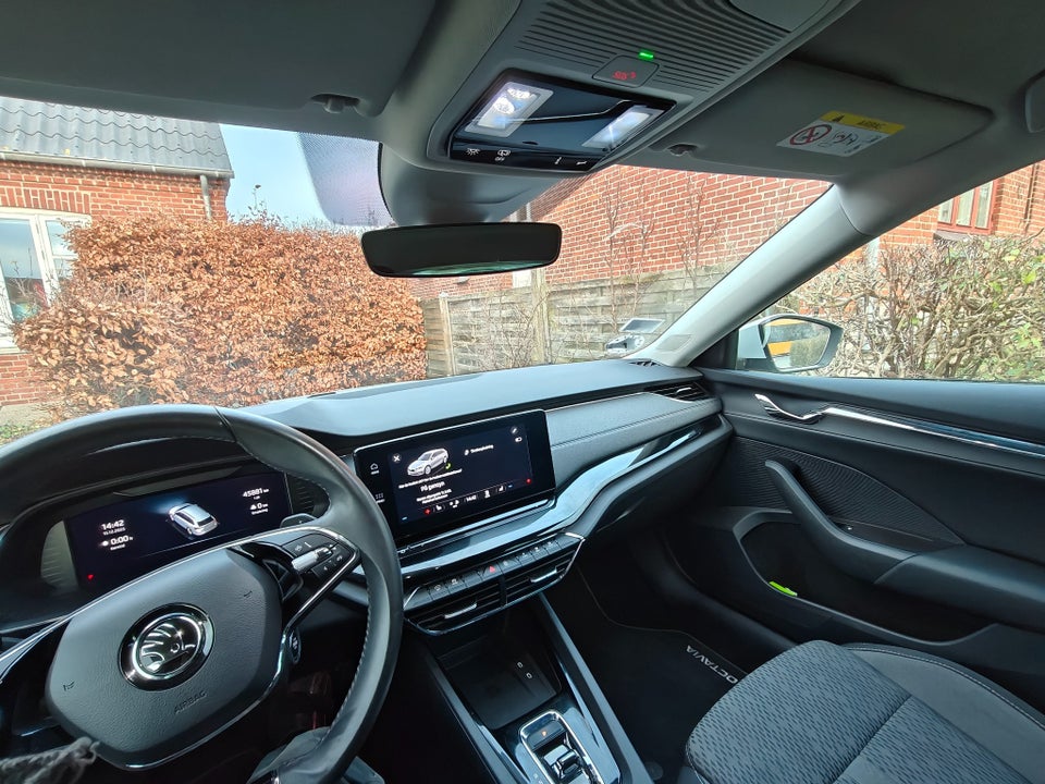 Skoda Octavia 1,4 TSi iV Plus Combi DSG 5d