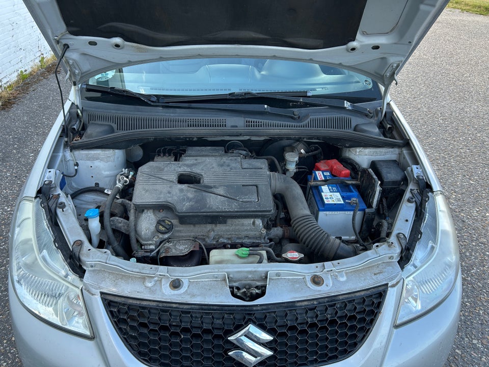 Suzuki SX4 1,6 GL 5d