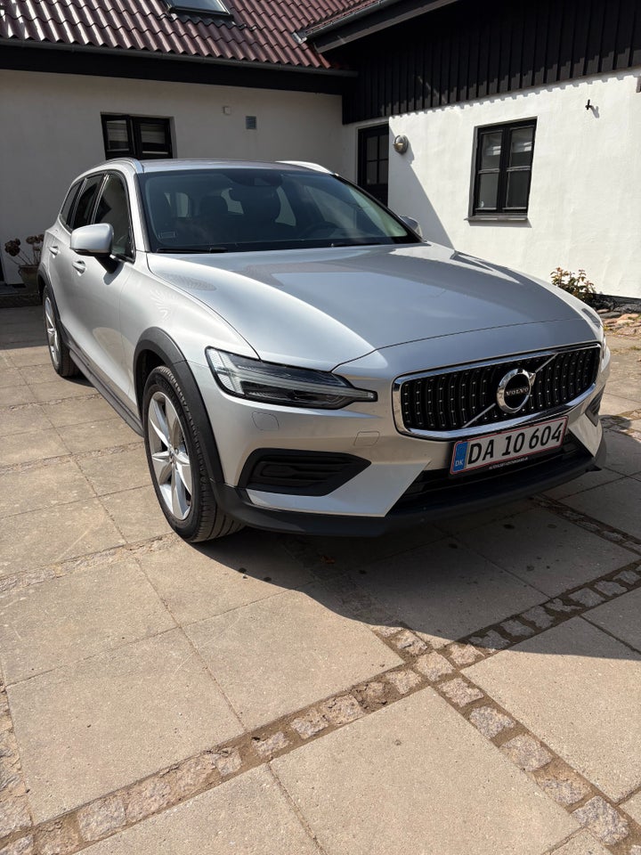 Volvo V60 CC 2,0 D4 190 aut. AWD 5d