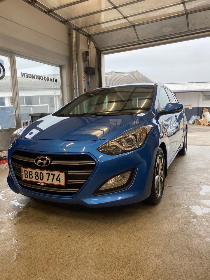 Hyundai i30 1,6 CRDi 110 EM-Edition CW 5d