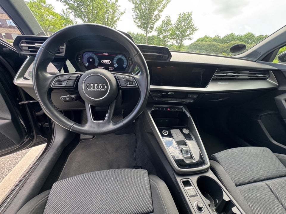 Audi A3 35 TDi S-line Sportback S-tr. 5d