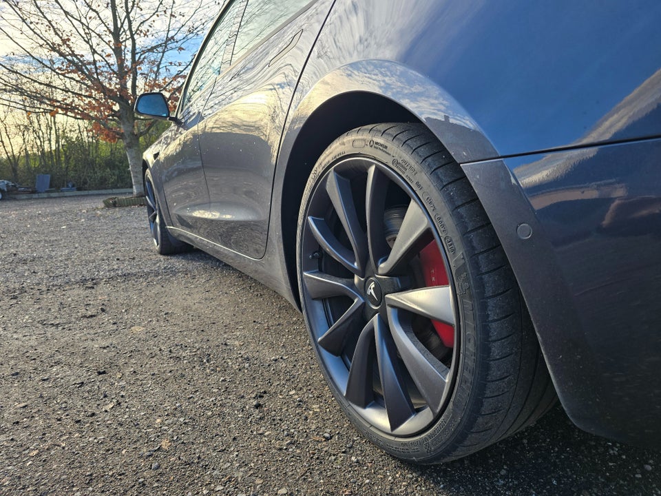 Tesla Model 3 Performance AWD 4d