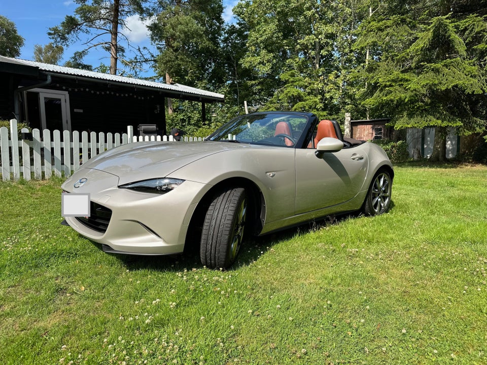 Mazda MX-5 2,0 SkyActiv-G 184 Roadster Kazari 2d