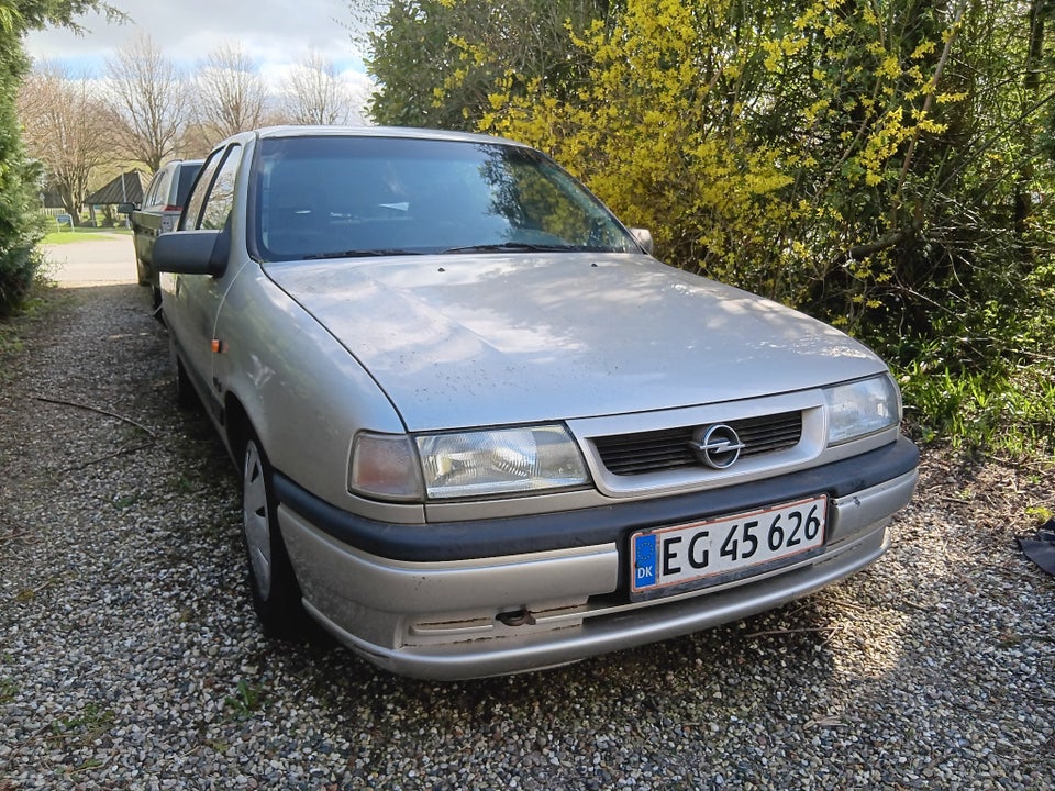 Opel Vectra 2,0i GL 5d