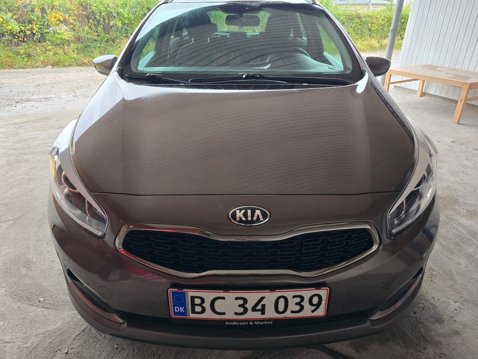 Kia Ceed 1,6 CRDi 136 Attraction 5d