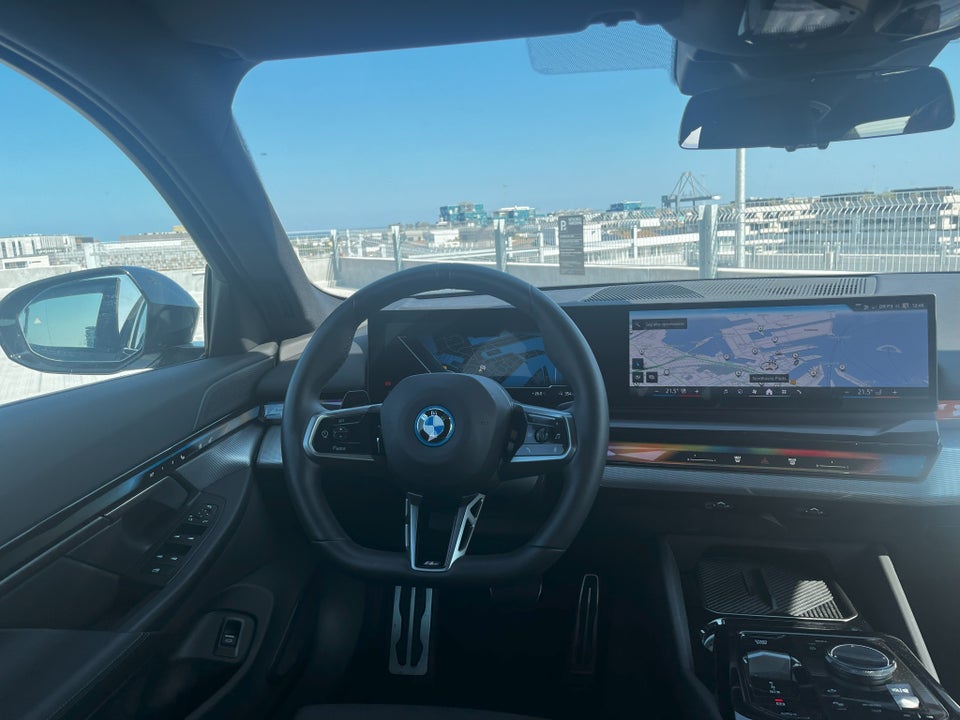 BMW i5 eDrive40 M-Sport 4d