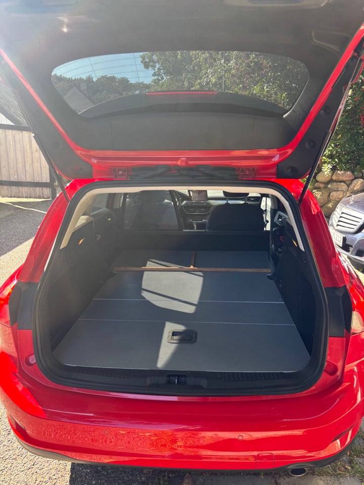 Ford Focus 1,5 EcoBlue Titanium stc. Van 5d
