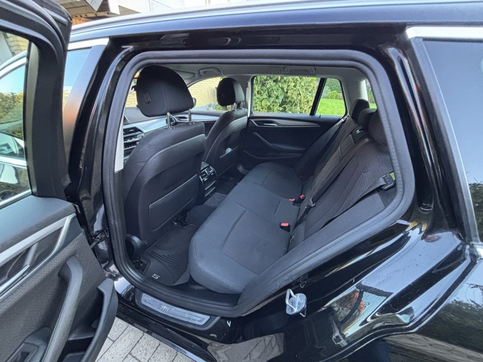 BMW 520d 2,0 Touring Connected aut. 5d