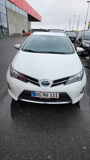 Toyota Auris 1,8 Hybrid H2 CVT 5d