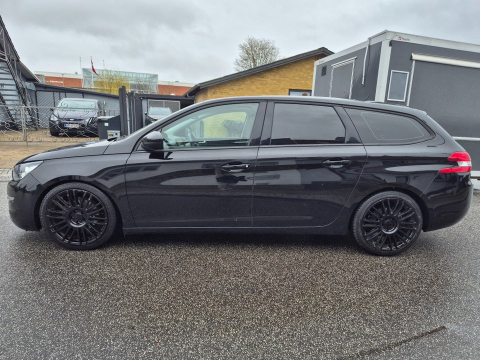 Peugeot 308 1,6 BlueHDi 120 Style SW 5d