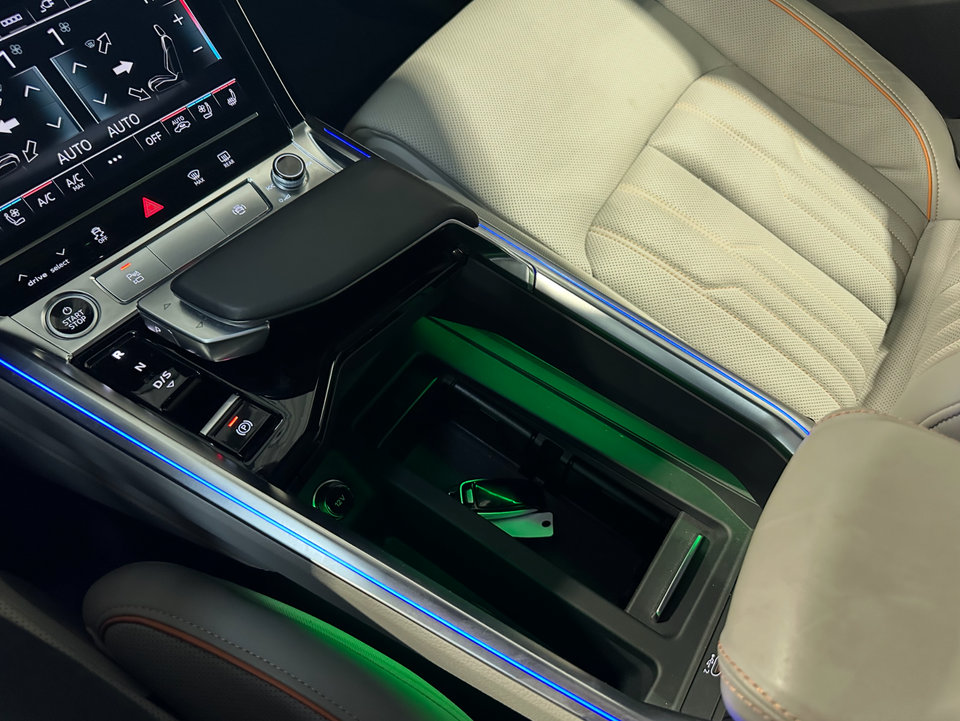 Audi e-tron 55 S-line quattro 5d