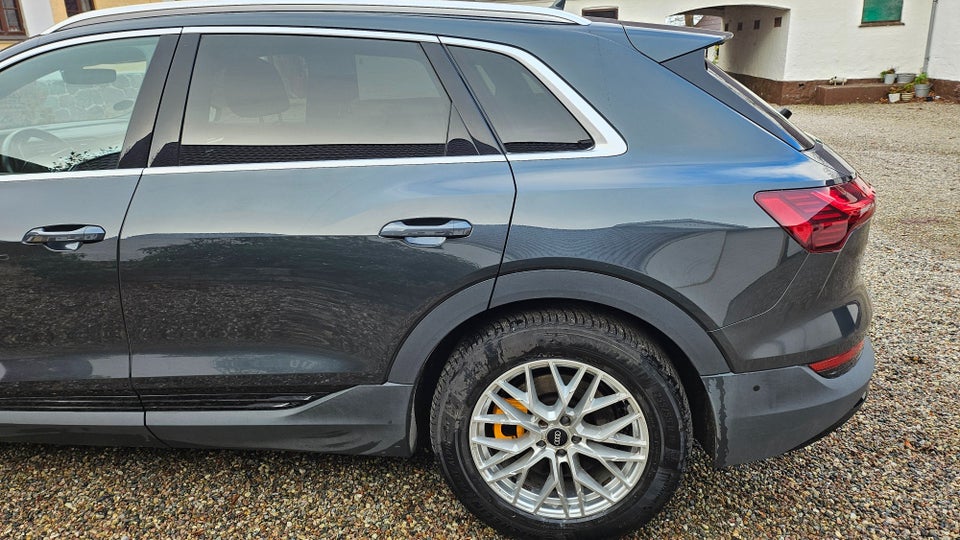 Audi e-tron 55 S-line quattro 5d