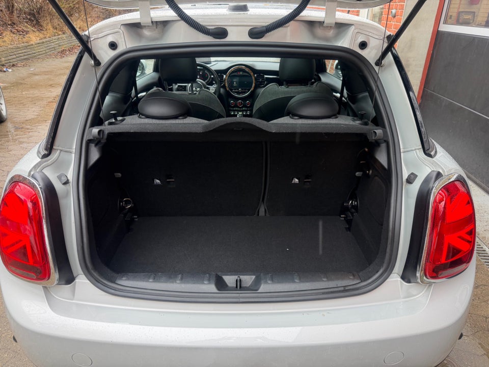 MINI Cooper SE Maximise 3d