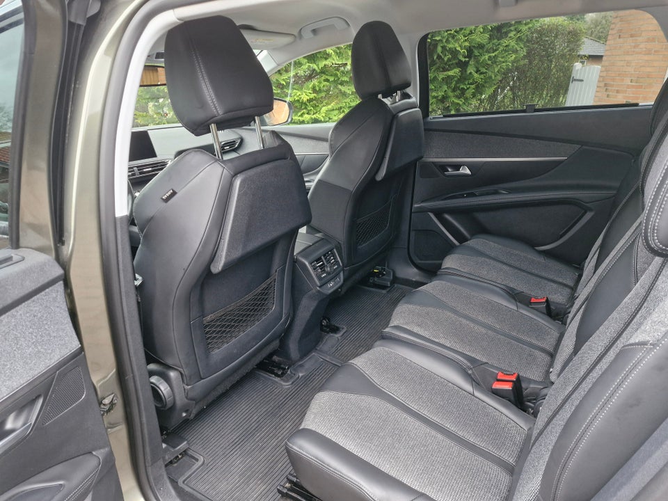 Peugeot 5008 1,2 e-THP 130 Active 7prs 5d