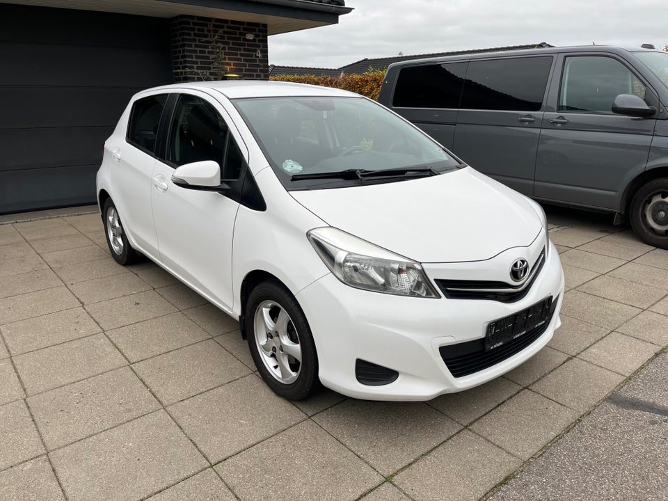 Toyota Yaris 1,0 VVT-i T2 Touch 5d