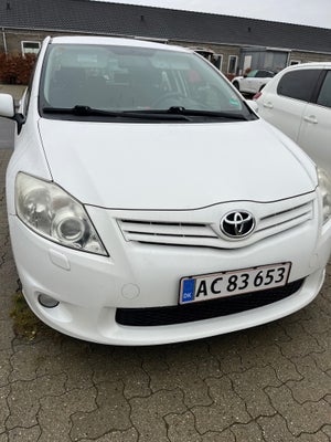 Toyota Auris 2,0 D-4D T2 5d