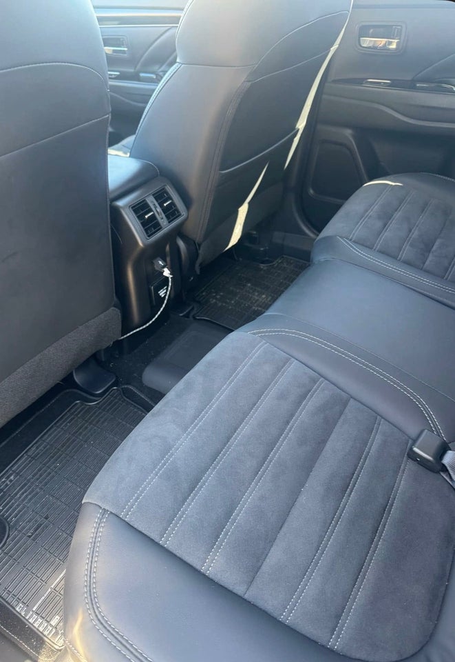 Mitsubishi Outlander 2,4 PHEV Intense CVT 4WD 5d