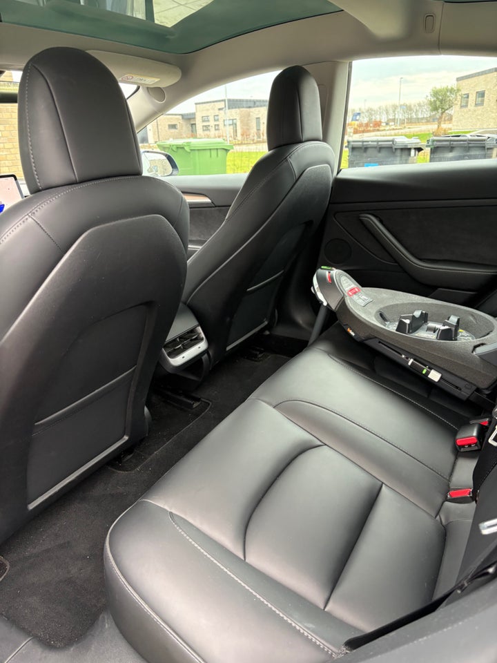 Tesla Model 3 Standard Range+ RWD 4d