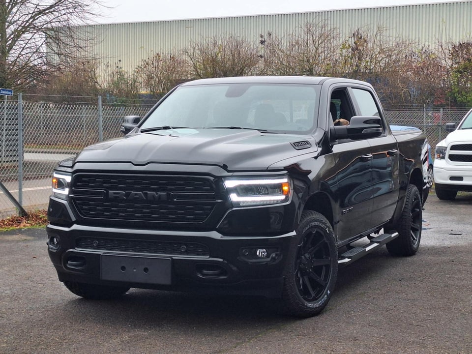 Dodge RAM 1500 5,7 V8 Hemi Limited Night aut. 4d